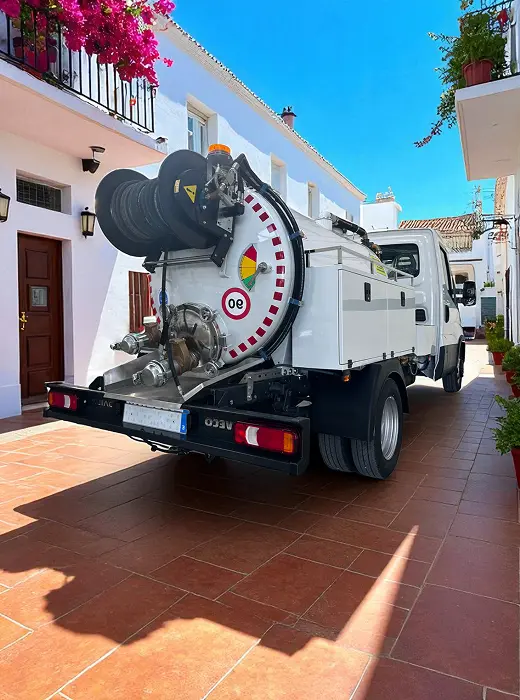 camión desatascos en alquiler